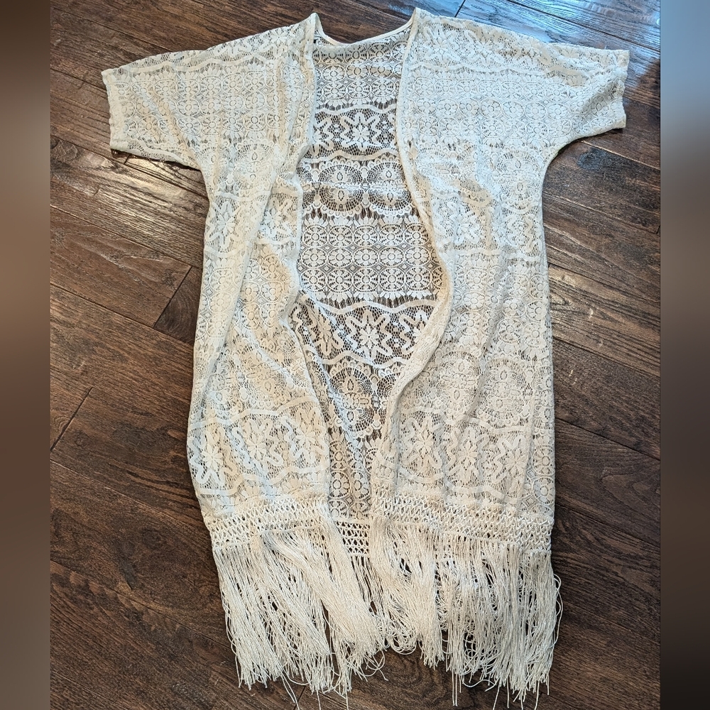 Lace Coverup Kimono Short Sleeve with Fringe - Picture 4 of 6
